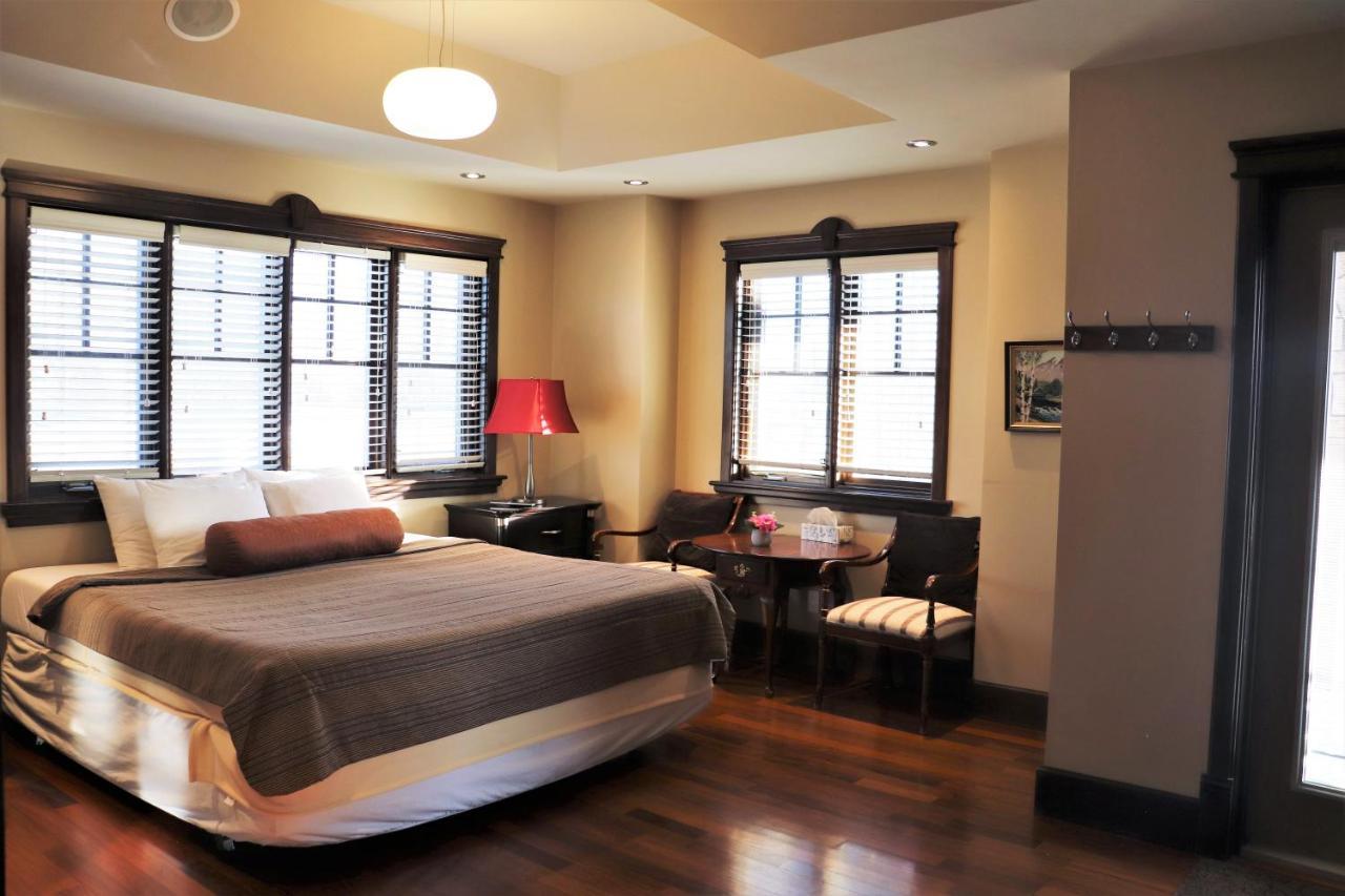Westmount River Inn Calgary Bagian luar foto